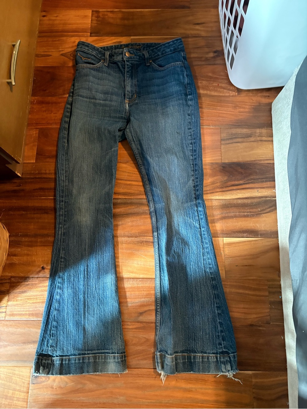 Kimes Ranch Jennifer High Rise Flare Jeans Dark Wash 8/32 (1239)